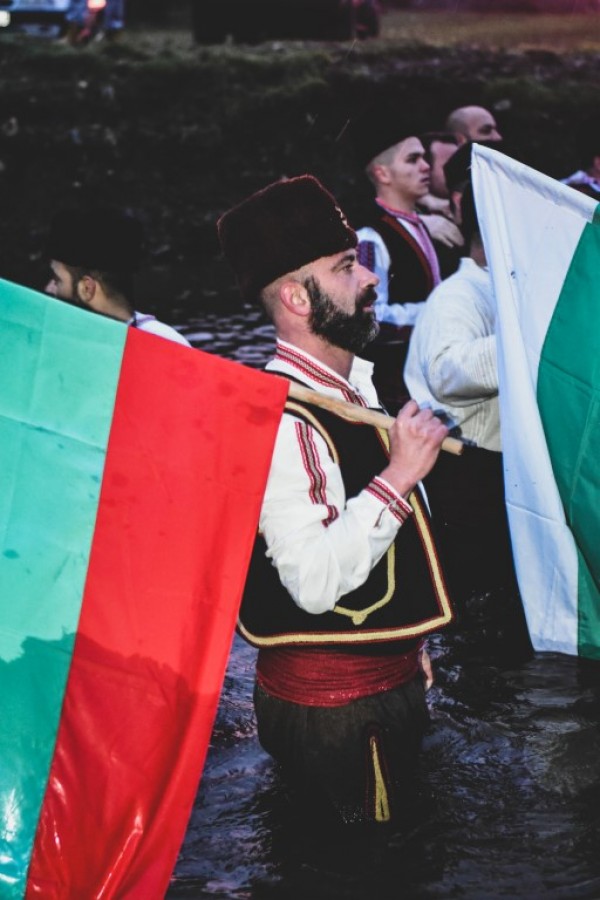 Казанлъчанинът Стойно Даскалов спаси кръста в Шипка