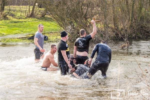 Давид Жеков извади Богоявленския кръст в Павел баня