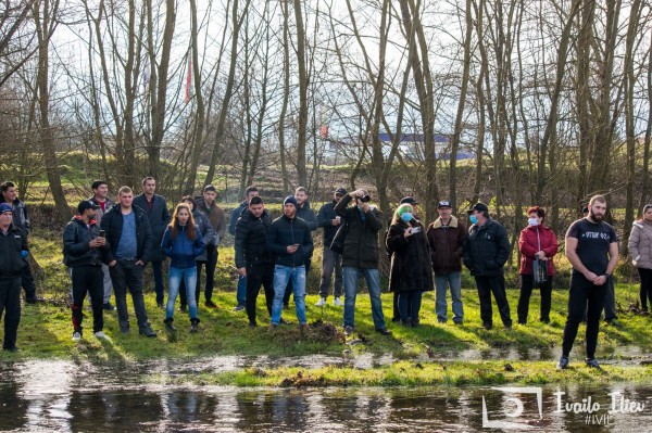 Давид Жеков извади Богоявленския кръст в Павел баня
