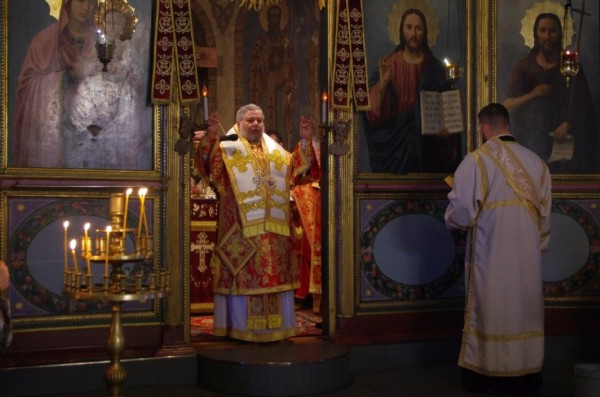 Митрополит Киприан отслужи литургия за Ивановден в Казанлък