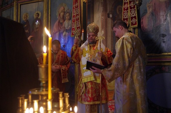 Митрополит Киприан отслужи литургия за Ивановден в Казанлък
