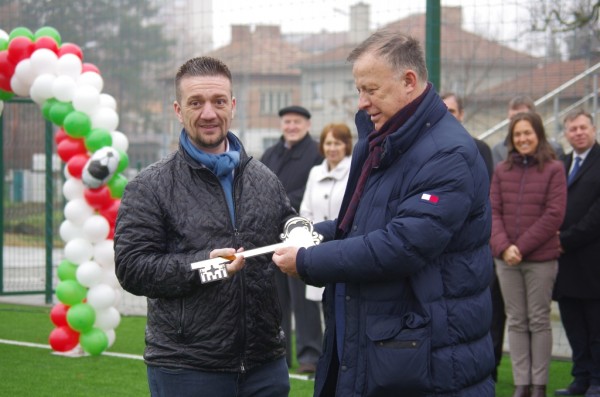 В Деня на Освобождението на Казанлък беше открит новият мини футболен комплекс