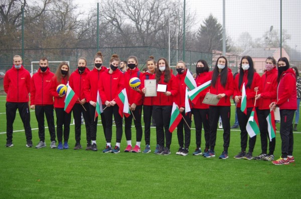 В Деня на Освобождението на Казанлък беше открит новият мини футболен комплекс