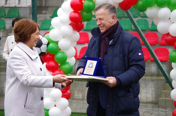 В Деня на Освобождението на Казанлък беше открит новият мини футболен комплекс
