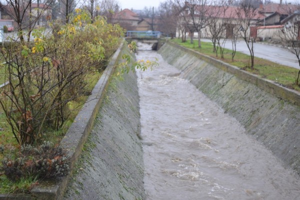 Оперативният щаб при бедствия и аварии в Община Казанлък е на терен