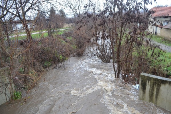 Оперативният щаб при бедствия и аварии в Община Казанлък е на терен