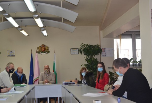 Започва ремонт на ДКЦ Поликлиника - Казанлък