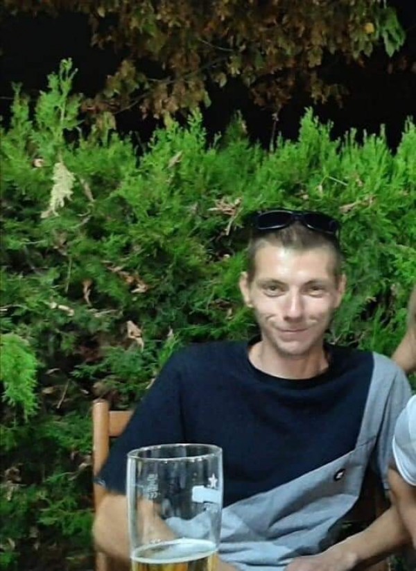 Близки и приятели издирват изчезнал казанлъчанин