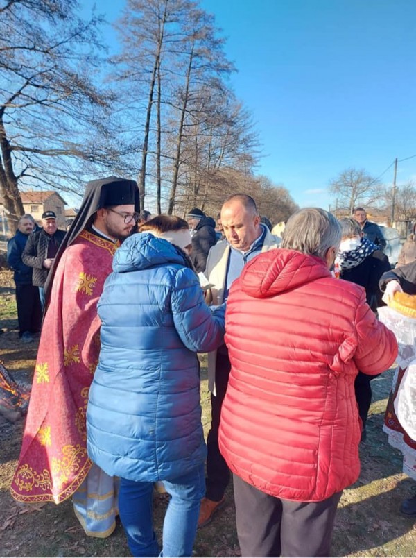 Спасиха кръста и в Осетеново