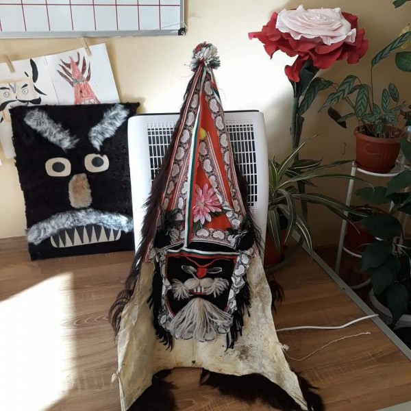 Красиви кукерски маски направиха първокласници от ОУ “Кулата“