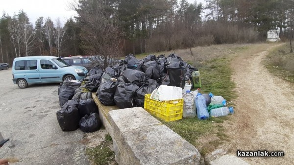 80 чувала с отпадъци събраха при почистване на язовир Копринка