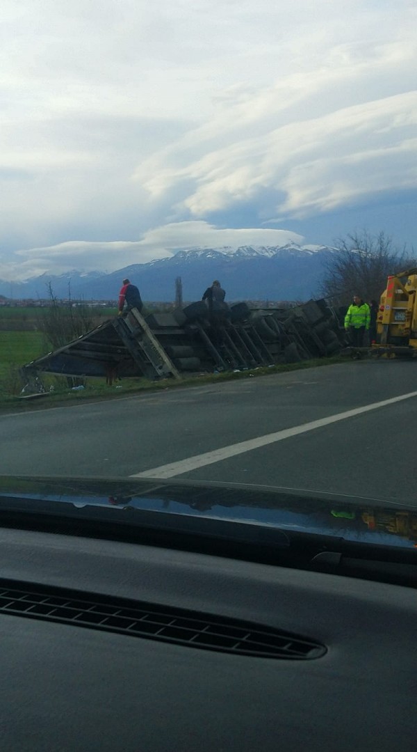 Временно е затворен пътят Казанлък-Копринка / Обновена / Новини от Казанлък