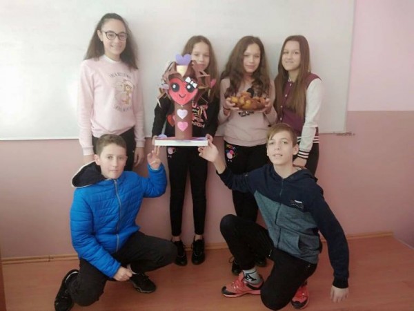 Учениците в ОУ “Георги Кирков“ отбелязаха Св. Валентин с различни проекти
