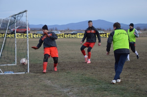 Футболен турнир с кауза- над 6 000лв в помощ на 3-годишния Део и първо място за „Непобедимите“ 