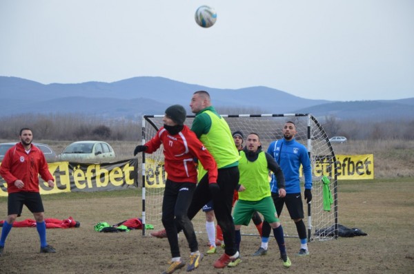 Футболен турнир с кауза- над 6 000лв в помощ на 3-годишния Део и първо място за „Непобедимите“ 