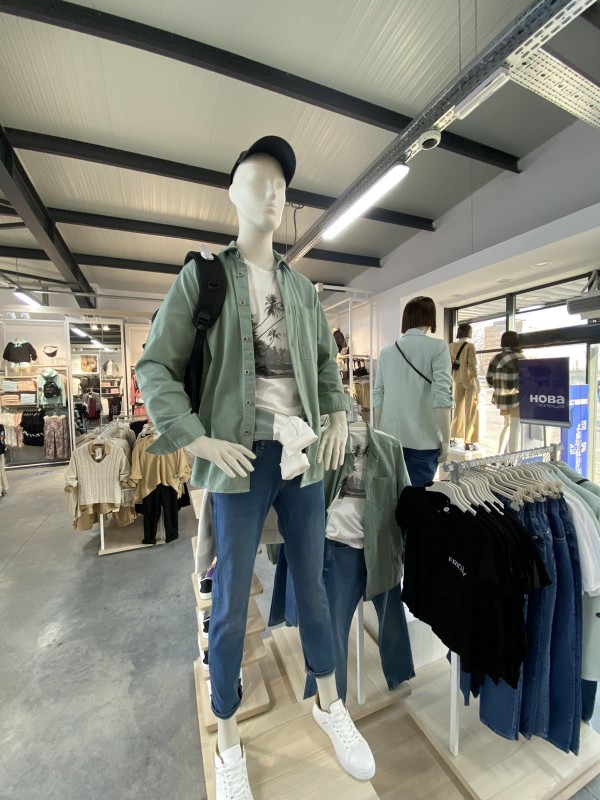 LC Waikiki откри свой магазин в Казанлък