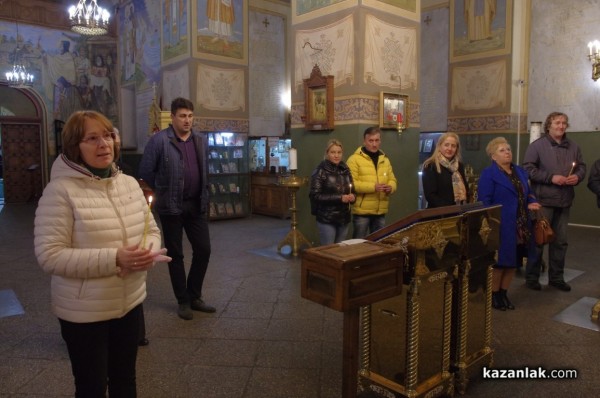 С камбанен звън грейна новото осветление на Шипченския манастир