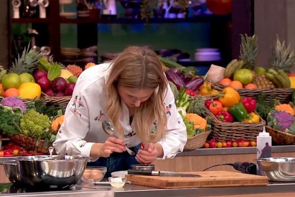 Казанлъчанката Борислава Славова с престилка в Мастършеф