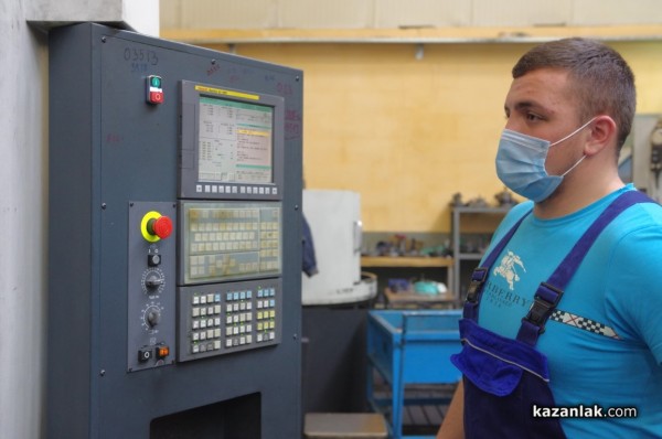 В месеца на професиите и партньорите - хаджиеновци в М+С Хидравлик