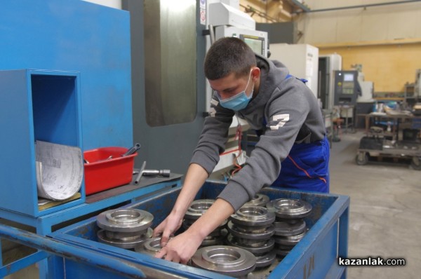 В месеца на професиите и партньорите - хаджиеновци в М+С Хидравлик