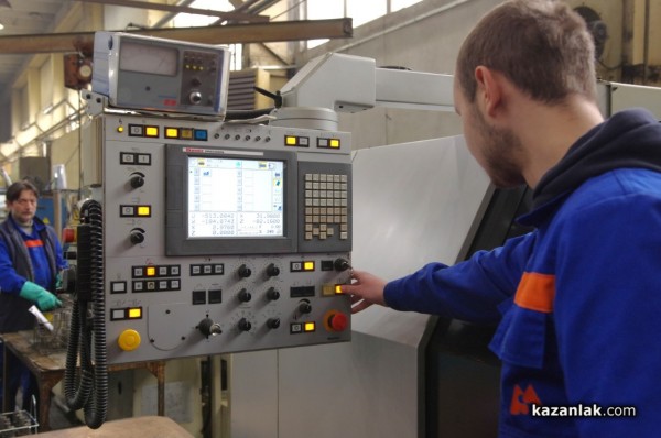 В месеца на професиите и партньорите - хаджиеновци в М+С Хидравлик