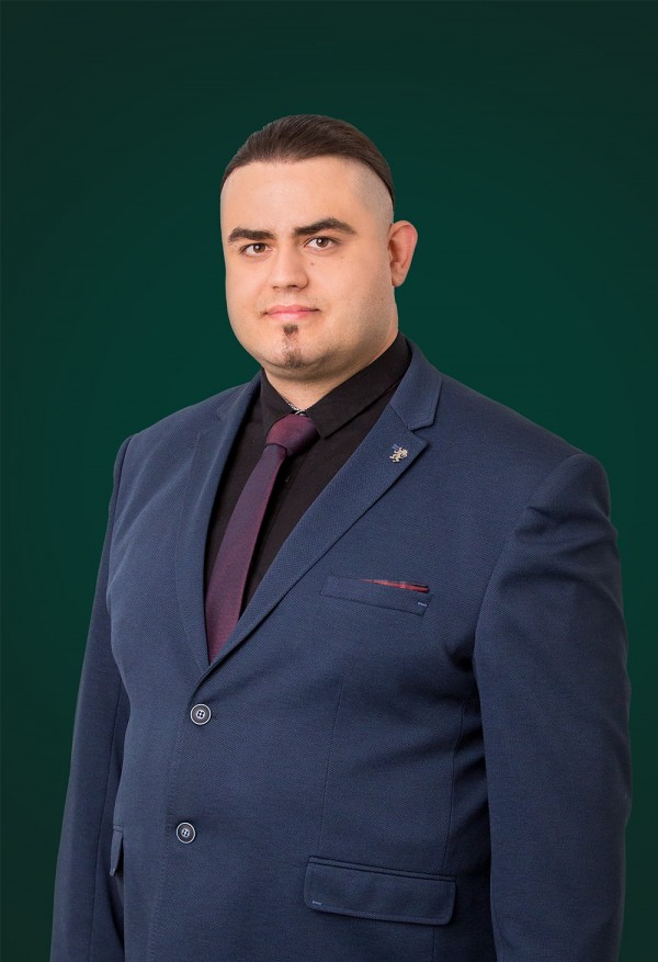 Четирима са казанлъчаните в листата на Възраждане в 27 МИР