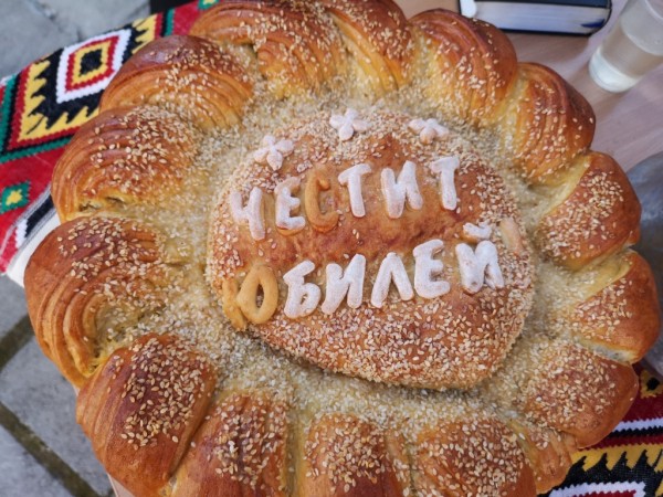 Поздравления от Кмета за 50 години Математическа гимназия