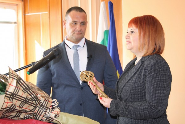 Новият кмет на Мъглиж встъпи в длъжност навръх рождения си ден