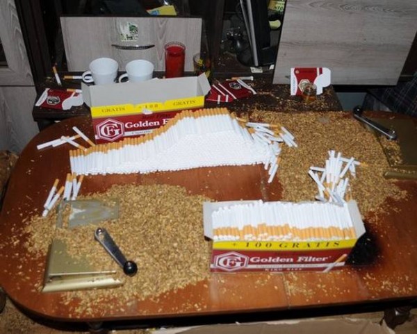 Спипаха 52-годишна жена с над 2000 къса цигари без бандерол / Новини от Казанлък