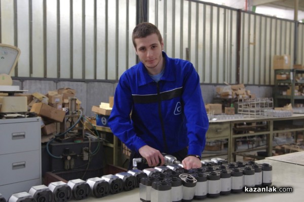 „Капрони” АД - най-младият партньор на ПГ „Иван Хаджиенов”