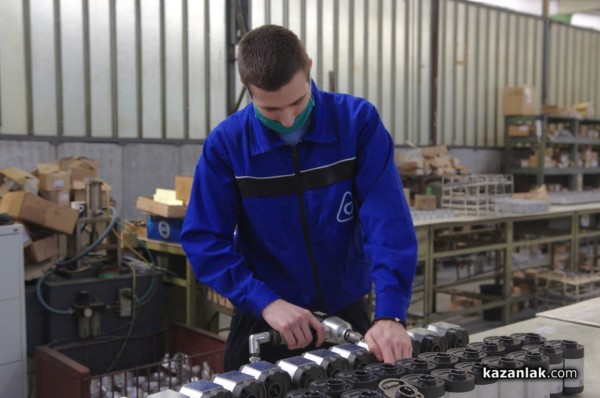 „Капрони” АД - най-младият партньор на ПГ „Иван Хаджиенов”