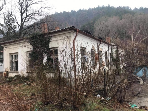 Настаняват монасите в манастирския комплекс. Ще има и лекарски и зъболекарски кабинет