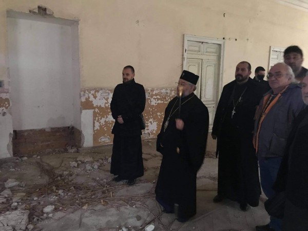 Настаняват монасите в манастирския комплекс. Ще има и лекарски и зъболекарски кабинет