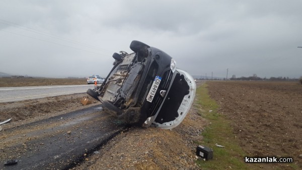 БМВ изблъска от пътя кола на Ветроком до разклона за Бузлуджа