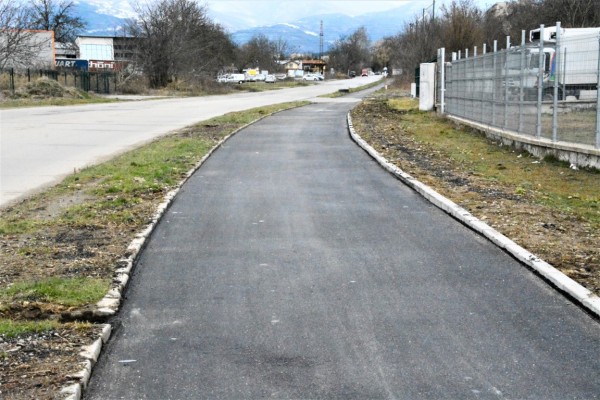 Обновяване на велоалеите край Казанлък