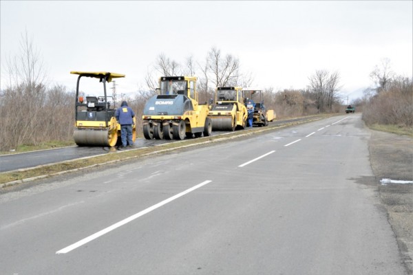 Обновяване на велоалеите край Казанлък