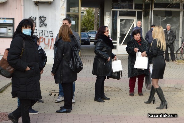 ПП “Има такъв народ“ откри офис в Казанлък