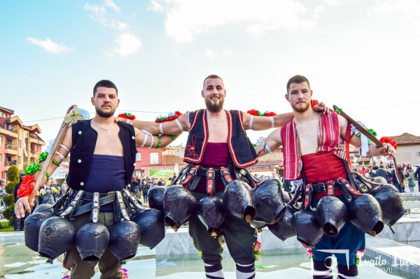 “Лебедово езеро“ бе гвоздея в програмата на Сирни Заговезни в Павел баня