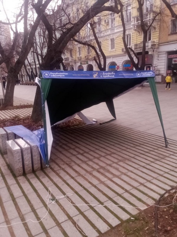 Кой се притеснява от „Републиканци за България“ и защо?