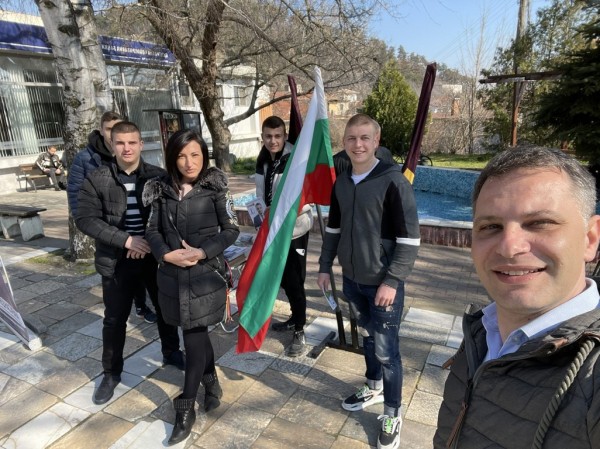 Кандидатите за депутати от ВМРО чуха проблемите на Казанлък, Мъглиж, Павел баня  и Николаево