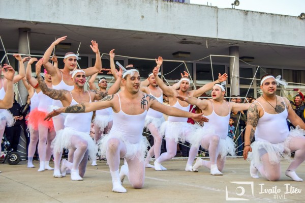 “Лебедово езеро“ бе гвоздея в програмата на Сирни Заговезни в Павел баня