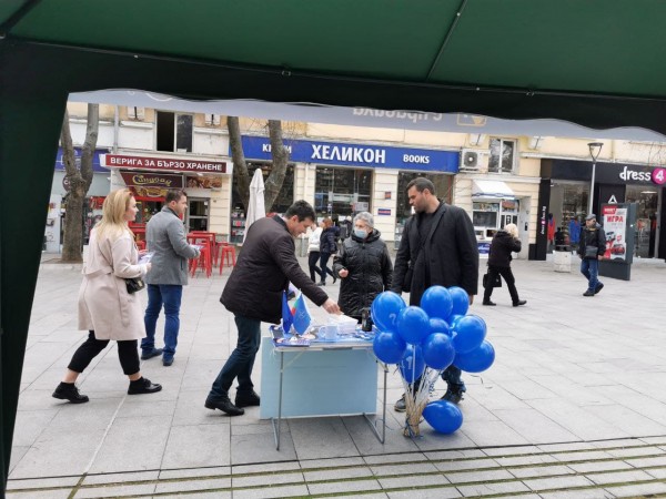 Мобилен пункт за среща с гражданите  откри ПП „ Републиканци за България“  в Стара Загора