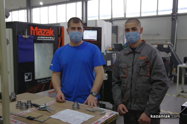 Хаджиеновци работят и в “Крес-Д“ - още един партньор на гимназията