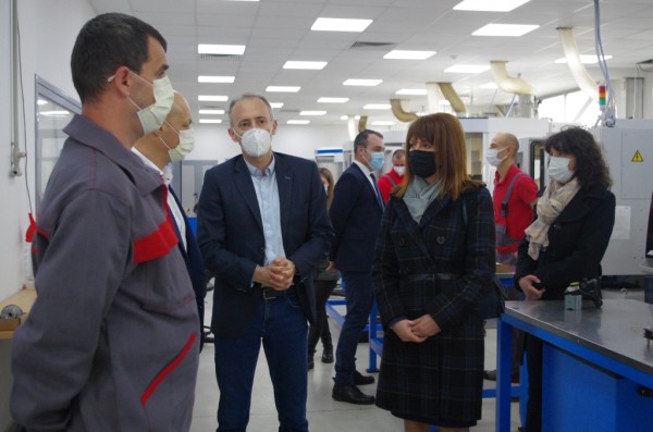 Над 9000 работни места са запазени в Казанлъшко по време на ковид кризата