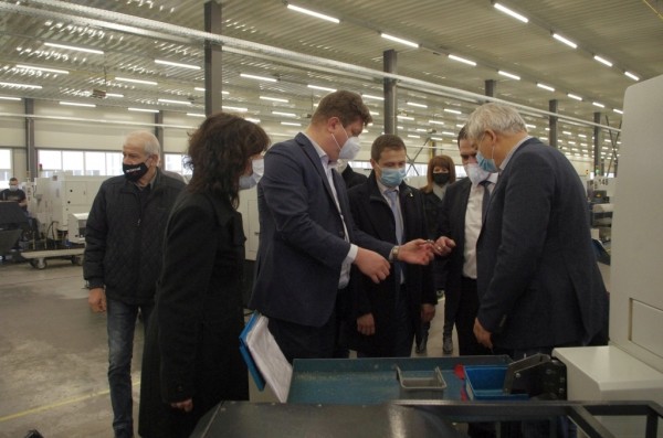 Връзката бизнес - депутати - министри трябва да я има и в бъдеще 