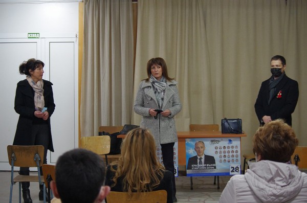 Илиана Жекова, Роман Желев и Мария Гинева – и тримата градят кариерите си стъпка по стъпка / Новини от Казанлък