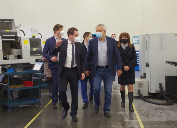 Връзката бизнес - депутати - министри трябва да я има и в бъдеще 