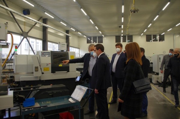 Връзката бизнес - депутати - министри трябва да я има и в бъдеще 