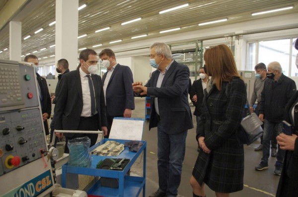 Връзката бизнес - депутати - министри трябва да я има и в бъдеще 