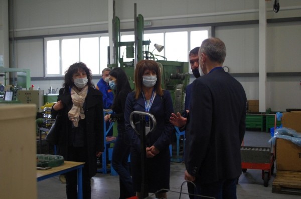 Партньорството между бизнес и образователни институции гарантира нужните специалисти 